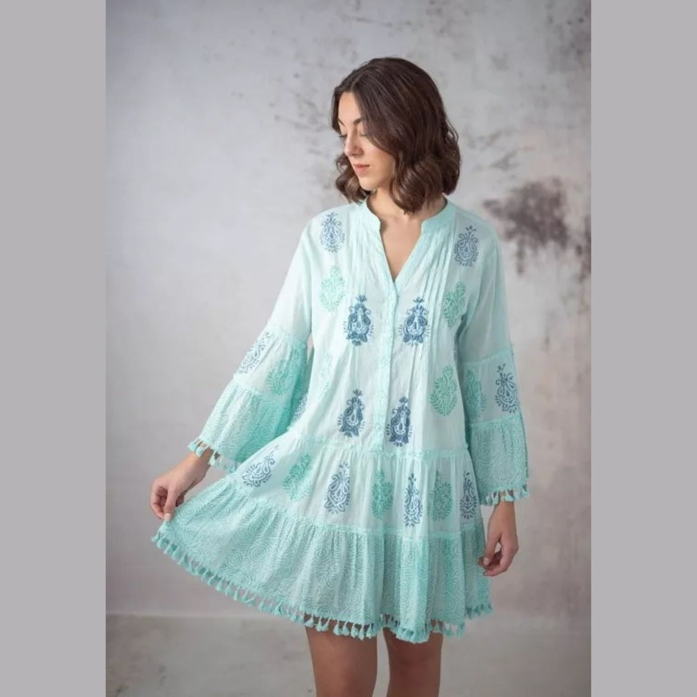 Kurzes Türkisfarbenes Kleid aus Baumwolle im Boho-Stil