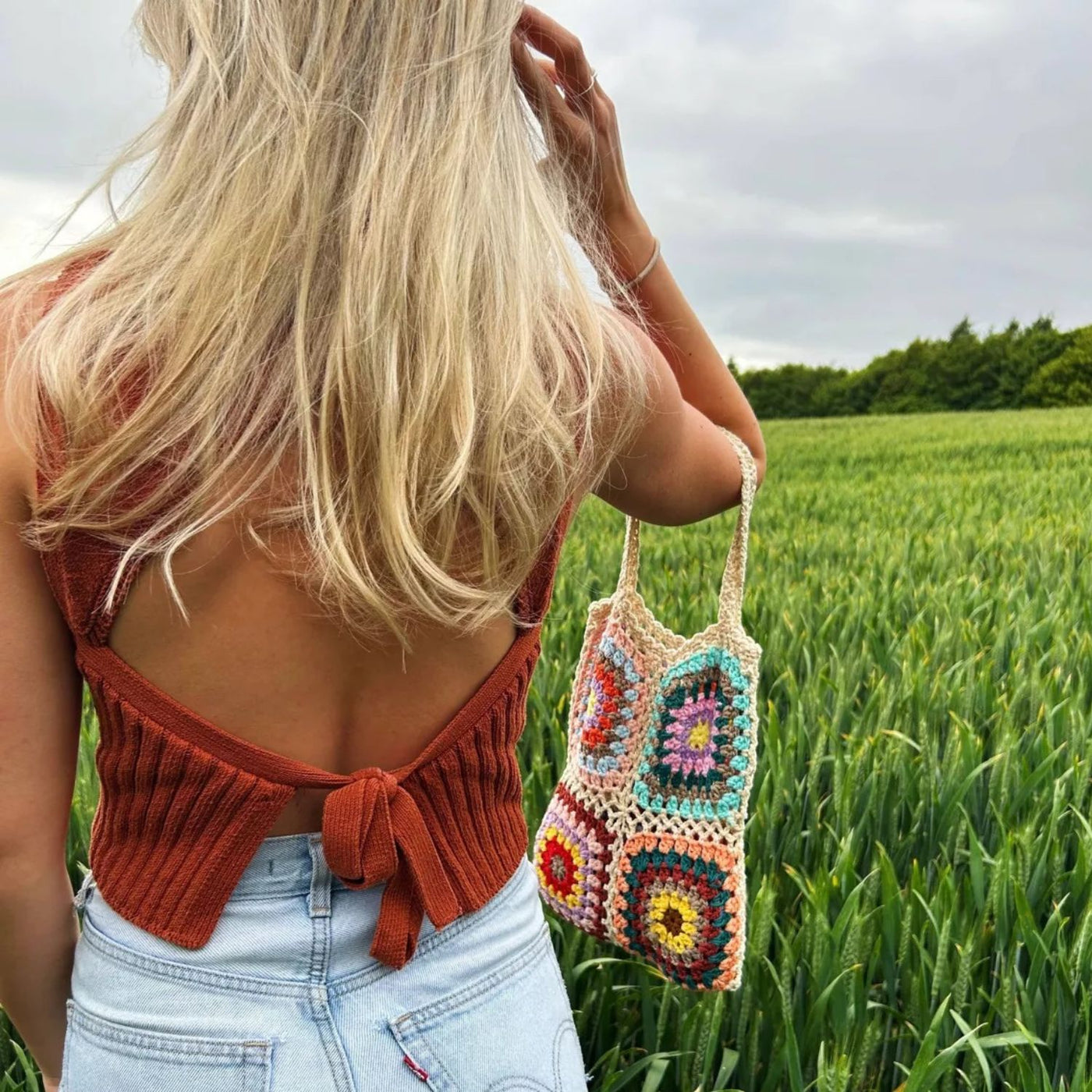 Sommerliche Häkeltasche - Schultertasche im Boho-Stil